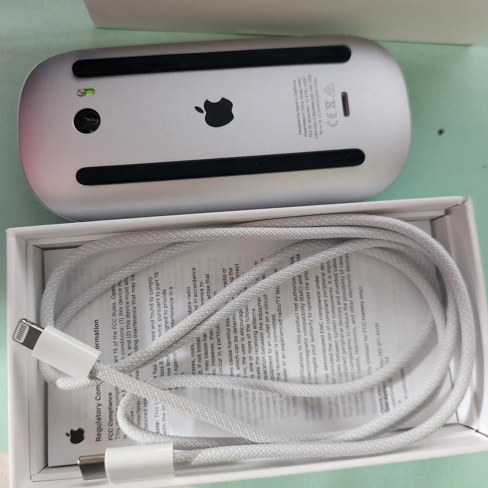 Apple Magic Mouse (USB‑C) - White Multi-Touch Surface